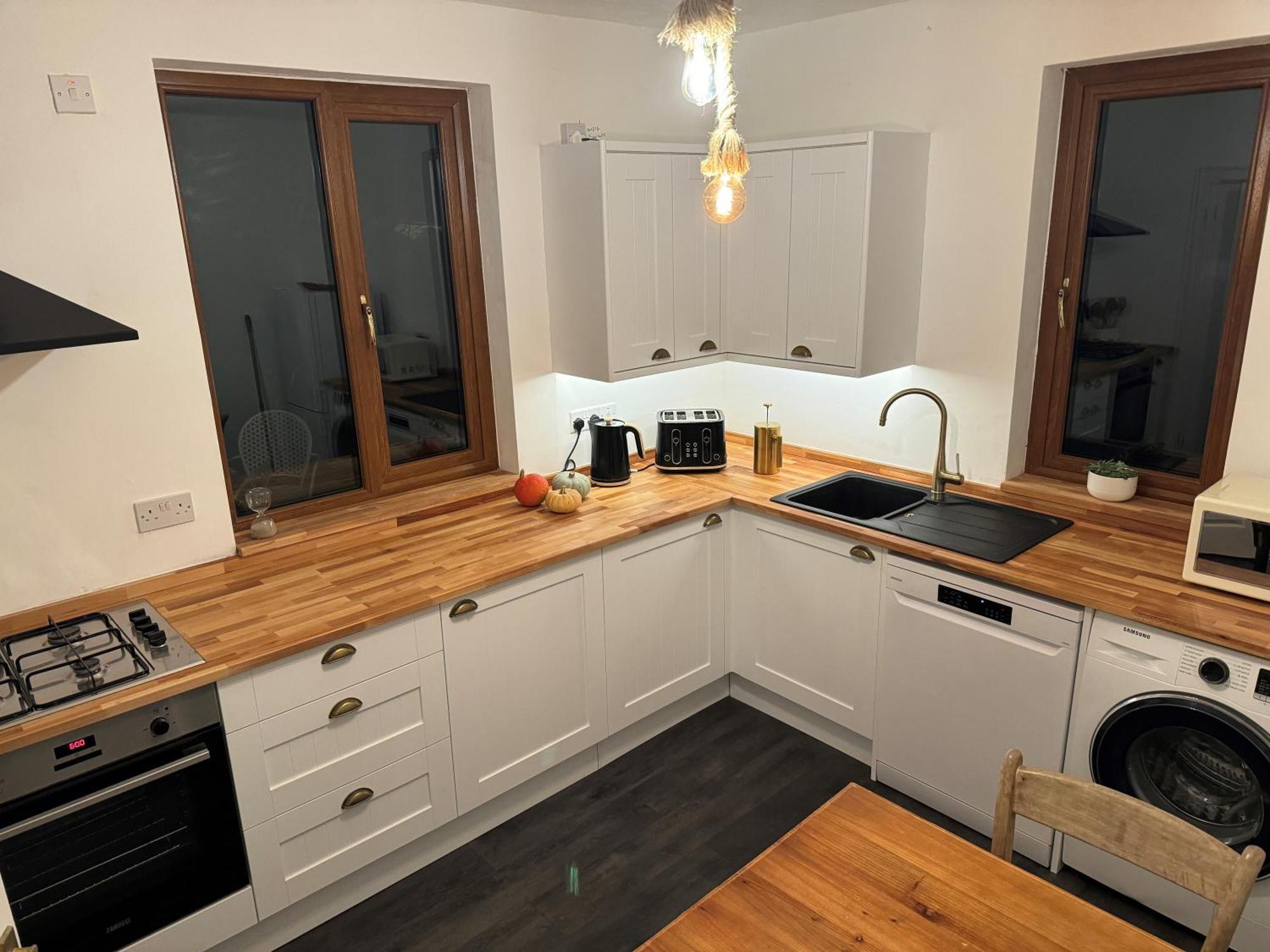 3 Bed Ground Floor Apartment - Hot Tub Optional Upgrade Hythe  Exterior photo